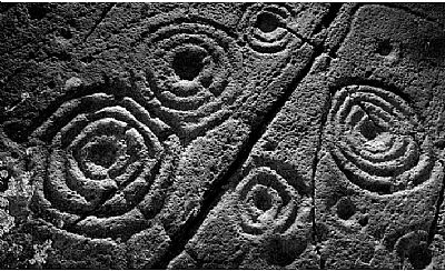 cup and ring marks in kilmartin glen